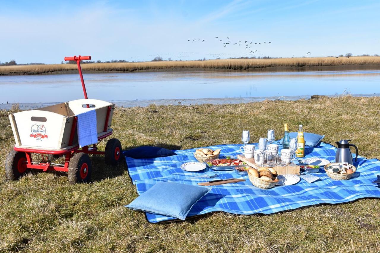 Liebevoll Hinterm Deich - Ferienwohnungen Lehe  Bagian luar foto