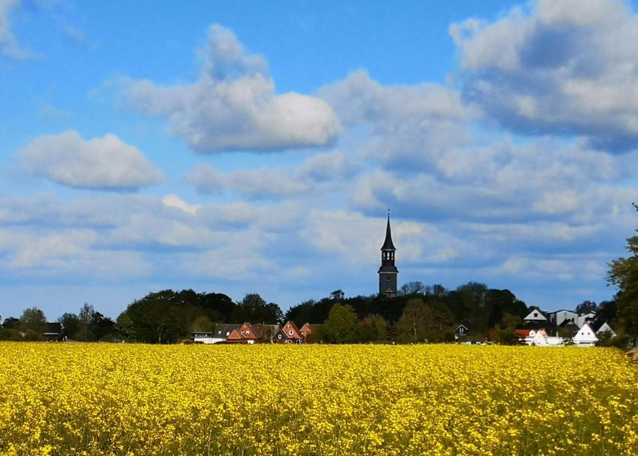 Liebevoll Hinterm Deich - Ferienwohnungen Lehe  Bagian luar foto